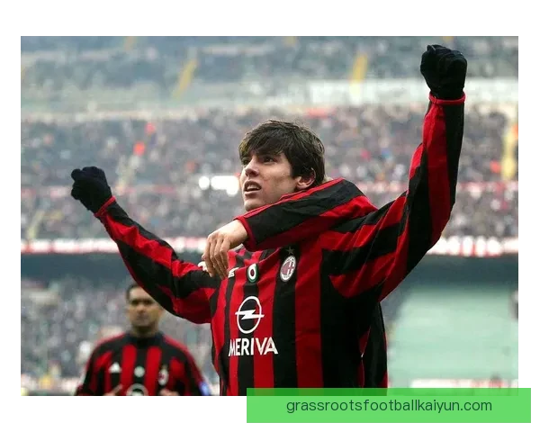 卡卡在皇马时期状态回暖，表现值得关注