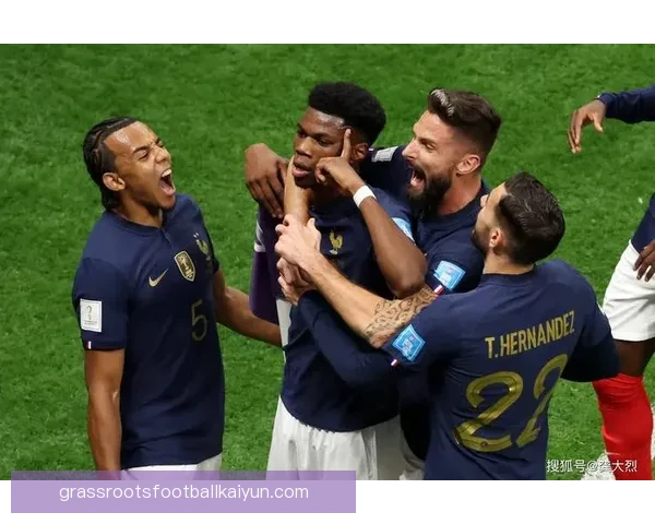 楚阿梅尼职业态度持续获得好评，展现出出色的职业素养与拼搏精神。