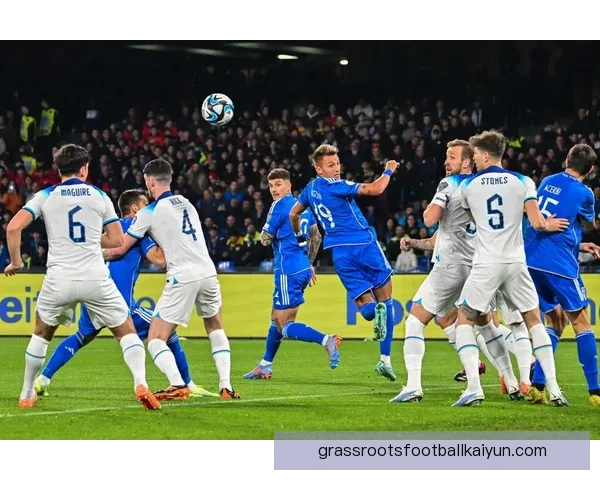 足球火爆对决：强强对话展现高水平竞技状态